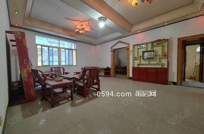 南華小區(qū)運(yùn)動樓層南北東3房儲藏間證滿-莆田二手房