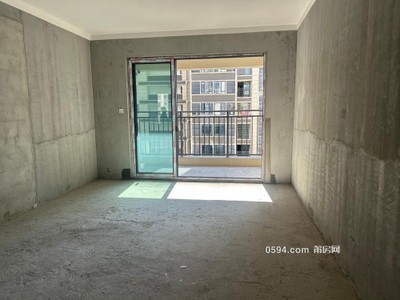 莆田市萬達周邊業(yè)主誠意出 售雙證齊全中南瓏禧臺隔壁標準4-莆田二手房