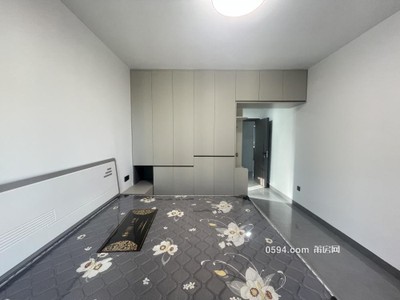 80平 2室2廳2衛(wèi) 租金2000元 萬達(dá)廣場-莆田租房