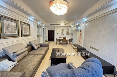 正榮財(cái)富中心 歐式風(fēng)格 裝修保持9成新 3房2廳2衛(wèi)雙陽臺(tái)-莆田二手房