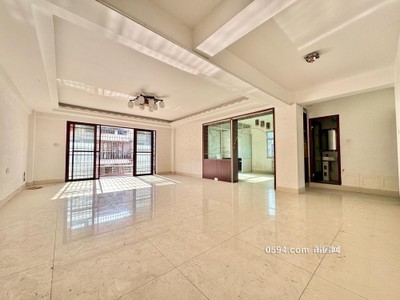 鳳達山莊 樓中樓 6房3廳5衛(wèi) 普通裝修 賣4971-莆田二手房