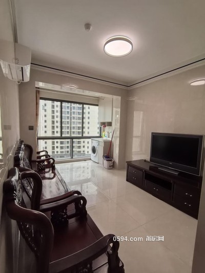 75平 龍德井廳干掛紅木家具 2室1廳2衛(wèi)-莆田租房