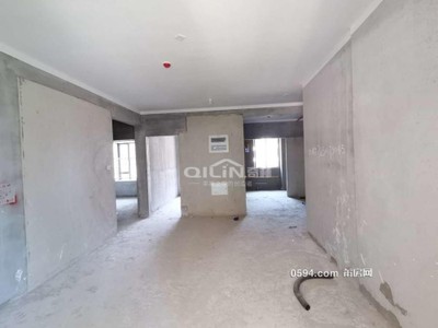 龍德井小區(qū)毛坯三房戶型好看房方便-莆田二手房