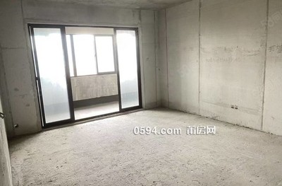 盈龍濱江雅郡C區(qū)，贈送有產(chǎn)權(quán)車位兩證齊全，南北通透，三-莆田二手房