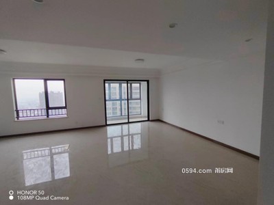 沃爾瑪 拉菲公館中層精裝4房雙陽(yáng)臺(tái) 3小十七 環(huán)境好交通便利-莆田二手房