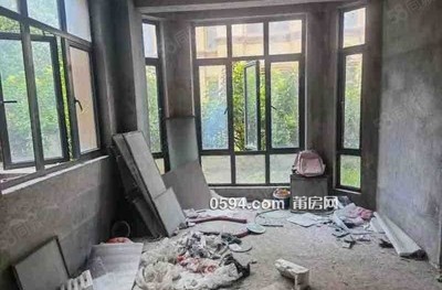 僅480萬(wàn)雙拼別墅安特紫荊城300平大院子帶地下室70年-莆田二手房