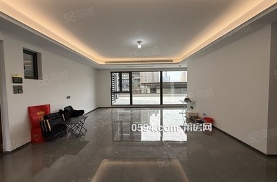 全新小區(qū)送私家露臺 建發(fā)望湖觀湖聯(lián)發(fā)御湖旁精裝四房-莆田二手房