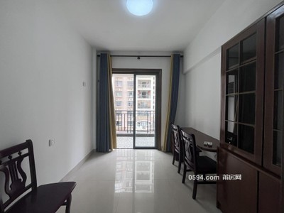 萬(wàn)達(dá)旁 金威豪園小洋樓 南北通透4房2衛(wèi) 價(jià)格可談 雙陽(yáng)臺(tái)-莆田二手房