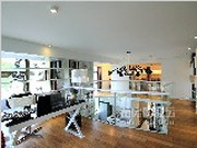 挑高小復(fù)式樣板房