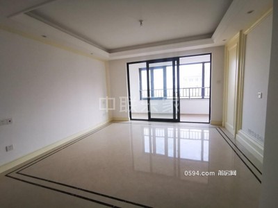 萬(wàn)達(dá)商圈 包物業(yè)！融創(chuàng)蘭溪雅筑 四房2廳2衛(wèi) 鄰聯(lián)創(chuàng)二小-莆田租房