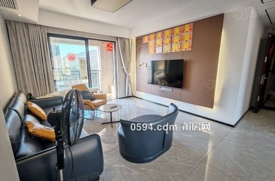 聯(lián)發(fā)君悅  九華廣場附近電梯高層精裝三房可拎包入住證滿二-莆田二手房