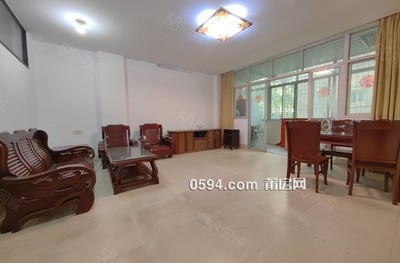 北磨福興小區(qū) 3房2廳精裝修框架結(jié)構(gòu) 逸夫 文獻(xiàn) 75萬(wàn)-莆田二手房