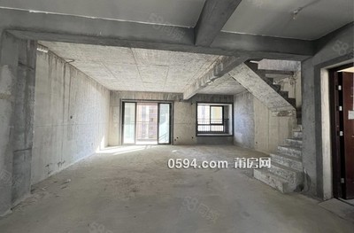 建發(fā)玉湖 莆田正榮府 復式兩層 南北通透 上下雙陽臺 價可談-莆田二手房