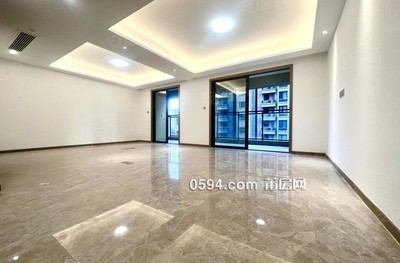 9000多撿萬(wàn)達(dá)旁 一梯一戶小洋樓商品房 邊套精裝四房未入住-莆田二手房