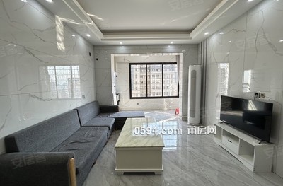 保利香檳國(guó)際 商業(yè)配套成熟 雙衛(wèi)格局 高樓層視野好 小三居-莆田二手房