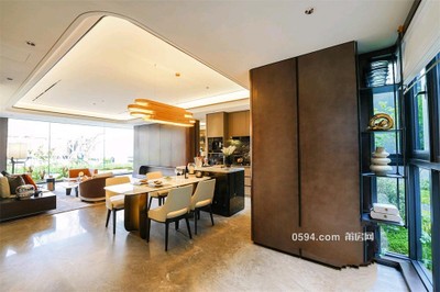 中山中學，荔城一小，門口郊野公園。四房三衛(wèi)，1.3W+，找-莆田二手房