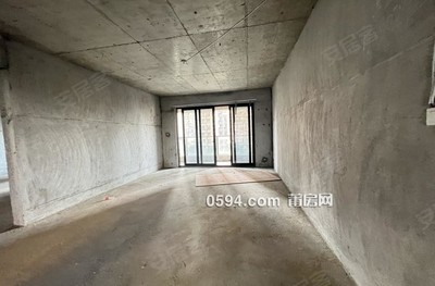 市中心 大平層 樓上樓下 可做大平樓中樓 看房有密碼 滿(mǎn)二-莆田二手房