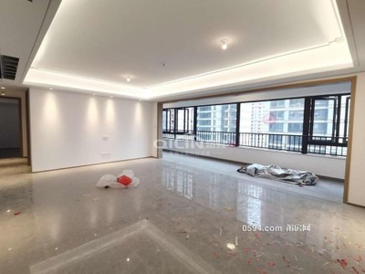 電商工作室 高層急租 觀瀾云著 4室2廳3衛(wèi) 200平米-莆田租房