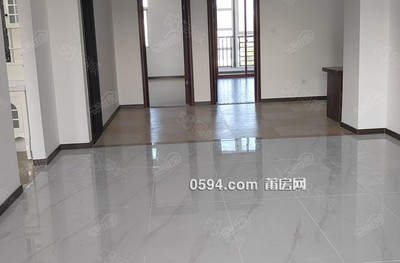 電梯中層 價(jià)格剛下來(lái) 梅峰中山本校（鑫焱凱旋門）雙陽(yáng)臺(tái)-莆田二手房