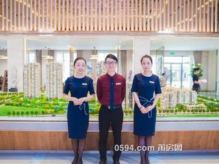 正榮府銷售團隊：剛需改善買房不要等 早買早安心