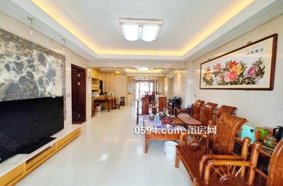 全城推薦！龍騰東方體育場(chǎng)旁電梯中層交通便捷 精裝結(jié)構(gòu)-莆田二手房