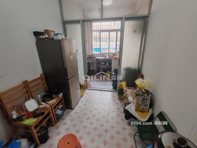 麟峰對面集福小區(qū)樓梯框架中層總價(jià)80多萬中山-莆田二手房