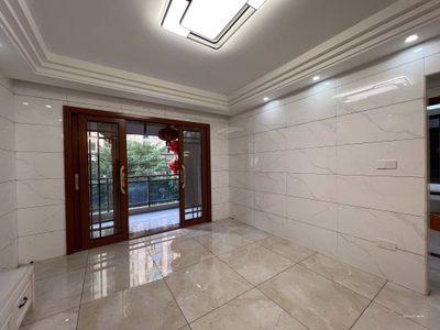 正榮御品蘭灣精裝4房2廳2衛(wèi)117平拎包入住-莆田租房