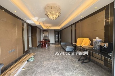 恒大御龍?zhí)旆?3室2廳2衛(wèi) 南北通透 精裝房 中間樓層采光好-莆田二手房