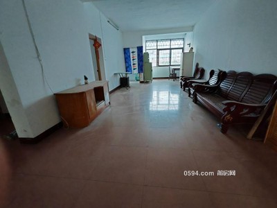 中特小學(xué)  南門中學(xué) 南園第十小區(qū) 單價6141元 簡裝三房-莆田二手房