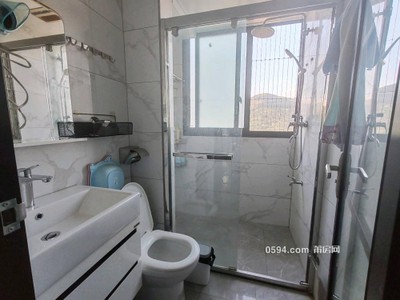 萬(wàn)達(dá)廣場(chǎng)附近海峽廣場(chǎng)2+1房精裝邊套，總價(jià)低-莆田二手房