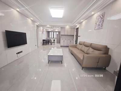 頭排 看壺公山木蘭溪 濱江雅郡C區(qū) 精裝四房 南北通透 有密-莆田二手房