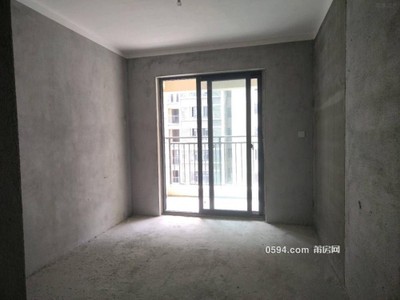 溝頭安置房--萬達旁包土地出讓金僅73.9萬--電梯2房2廳毛坯房-莆田二手房