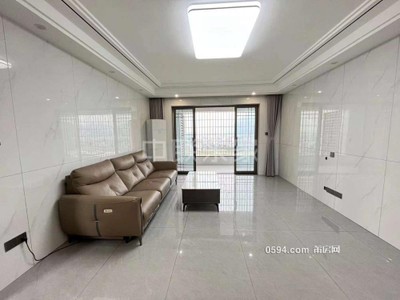 濱江雅郡C區(qū)頭排溪景 精裝4房 三面采光  拎包入住售9906平-莆田二手房