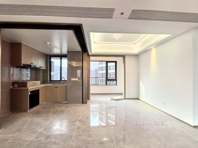 萬(wàn)達(dá)對(duì)面豪宅 觀瀾云著 中南瓏禧臺(tái) 四房三衛(wèi) 豪裝僅售20000-莆田二手房