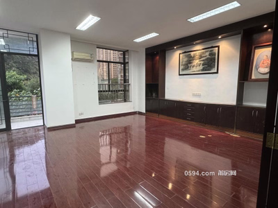 停車方便 行政中心旁 泰安佳園 大平層 辦公 會客培訓(xùn)工作室-莆田租房