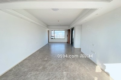 莆田四中旁 次新小區(qū)保利天匯 精裝修4房高層 鄰綬溪公園-莆田二手房