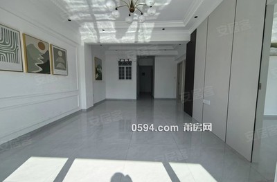 荔能小區(qū) 有電梯 交通便捷 商業(yè)配套成熟 近醫(yī)院 精裝修-莆田二手房