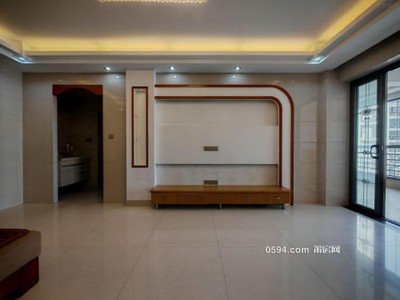 鑫焱凱旋門--梅峰中山學(xué)校電梯房--精裝房2廳中層僅12600元-莆田二手房