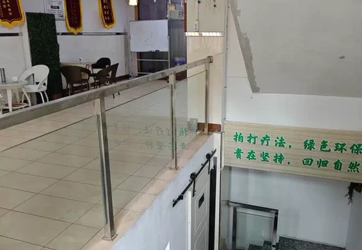 福建省莆田市城廂區(qū)龍橋街道荔城中大道982、978號(hào)、992-1號(hào)202室商住房