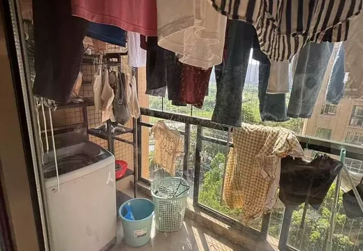 仙游縣鯉南鎮(zhèn)玉田村東一環(huán)路2999號(hào)22號(hào)樓702室[房屋所有權(quán)證號(hào)：20154087；土地使用權(quán)證號(hào)：仙國(guó)用2015179421]