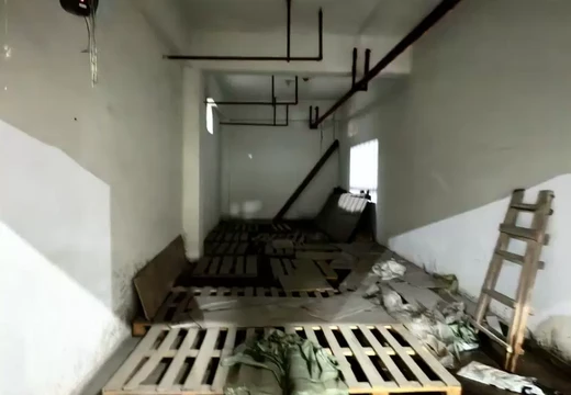 莆田市城廂區(qū)龍橋辦龍橋居委會(huì)后山西路84號(hào)1#車(chē)庫(kù)230的房地產(chǎn)