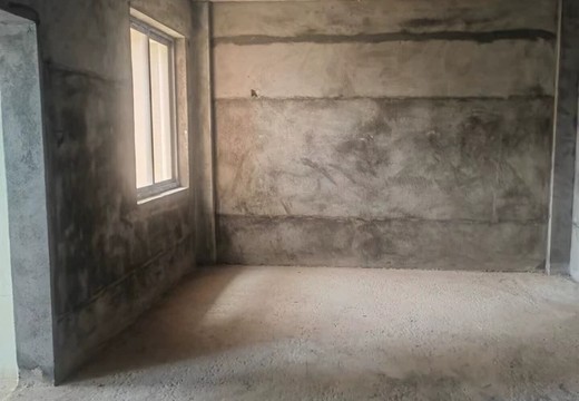 坐落在仙游縣鯉南鎮(zhèn)玉田村東一環(huán)路2999號(hào)第19#幢18層1702號(hào)的房產(chǎn)及相應(yīng)的土地使用權(quán)