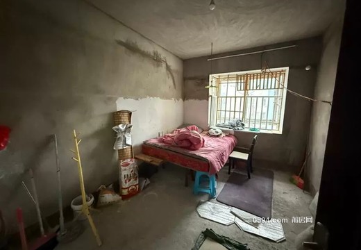 坐落莆田市荔城區(qū)鎮(zhèn)海街道文獻東路1577號霞墩小區(qū)4號樓1梯1802室的房地產