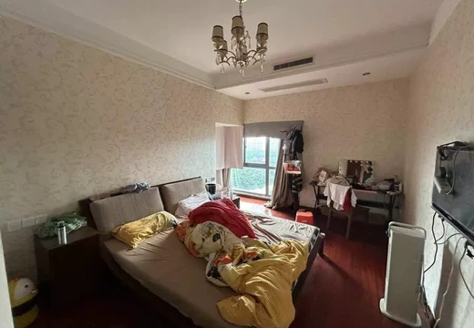 坐落莆田市城廂區(qū)龍橋街道萬輝社區(qū)居民委員會荔城北大道1999號萬輝世紀城19號樓2501室的房地產(chǎn)