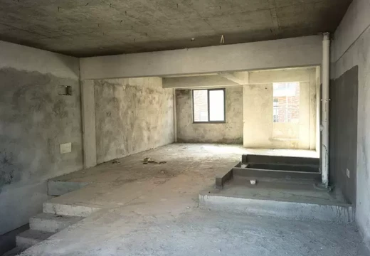 坐落仙游縣鯉城街道龍泉社區(qū)師范路東側(cè)（萬(wàn)晨·伯爵山B地塊）B55#幢1-4層B5501的房地產(chǎn)