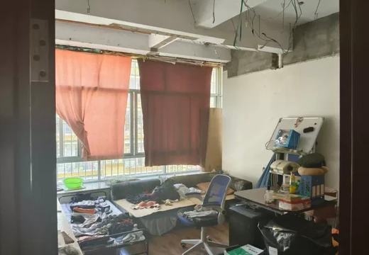 坐落莆田市城廂區(qū)龍辦龍橋居委會東圳路北側(cè)6層的房地產(chǎn)