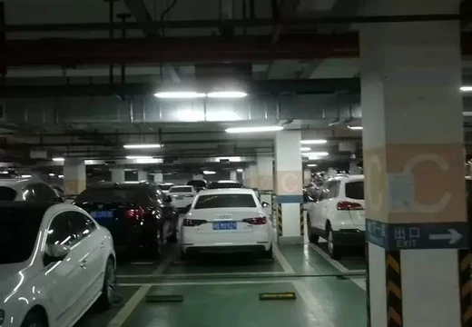 福建省莆田市荔城區(qū)鎮(zhèn)海街道天妃路2066號(hào)正榮潤(rùn)城17號(hào)樓地下一層314號(hào)的房產(chǎn)（實(shí)際為1-314號(hào)車位）及相應(yīng)的土地使用權(quán)