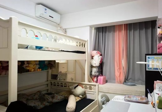 莆田市荔城區(qū)拱辰街道鎮(zhèn)海北街256號秀水華庭A區(qū)8號樓1梯502室的房地產(chǎn)