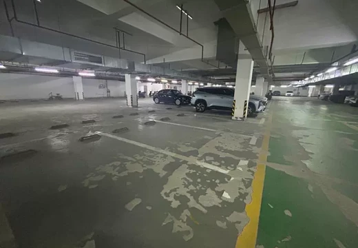 莆田市荔城區(qū)黃石鎮(zhèn)重興南街1399號地王地下一層A區(qū)372號