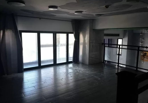 莆田市城廂區(qū)霞林街道勝利南街1998號1號樓第1梯703室的房地產(chǎn)